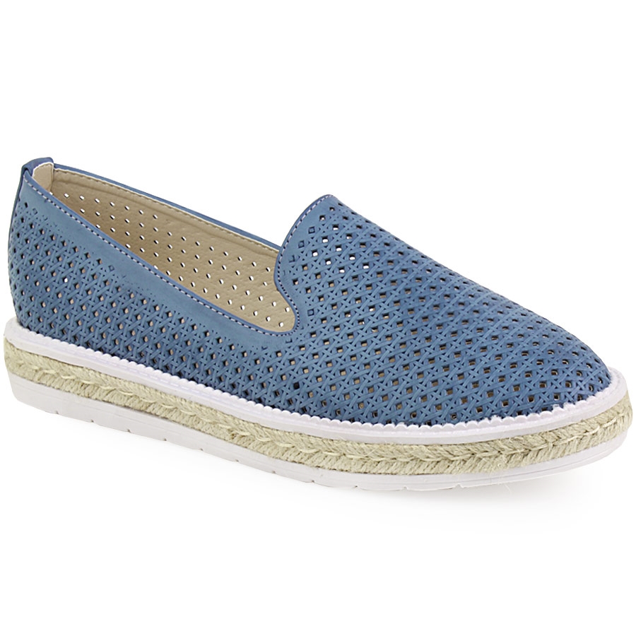 Γυναικεία loafers με περφορέ σχέδιο και εσπαντρίγια στη σόλα Μπλε