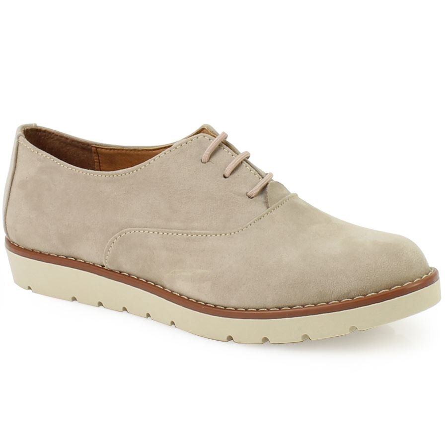 Γυναικεία loafers με διακοσμητικές ραφές Μπεζ