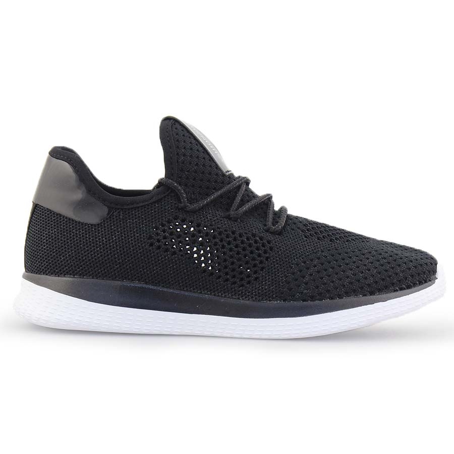 Γυναικεία sneakers με λεπτομέρειες Μαύρο