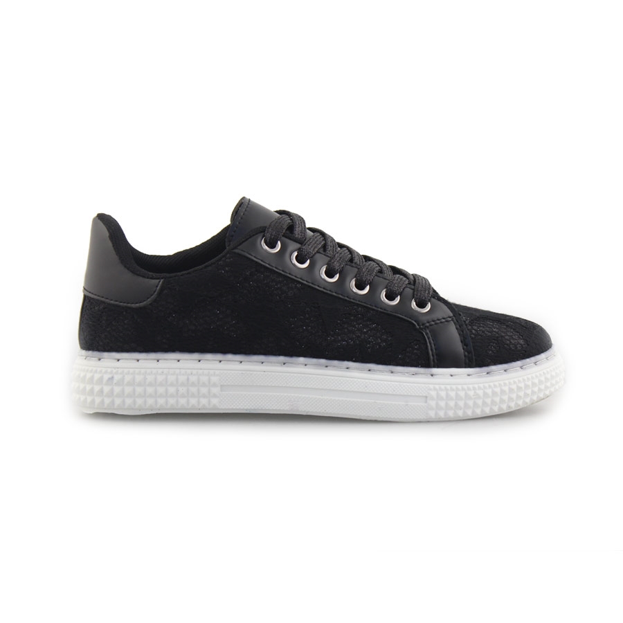 Γυναικεία sneakers με δαντέλα Μαύρο