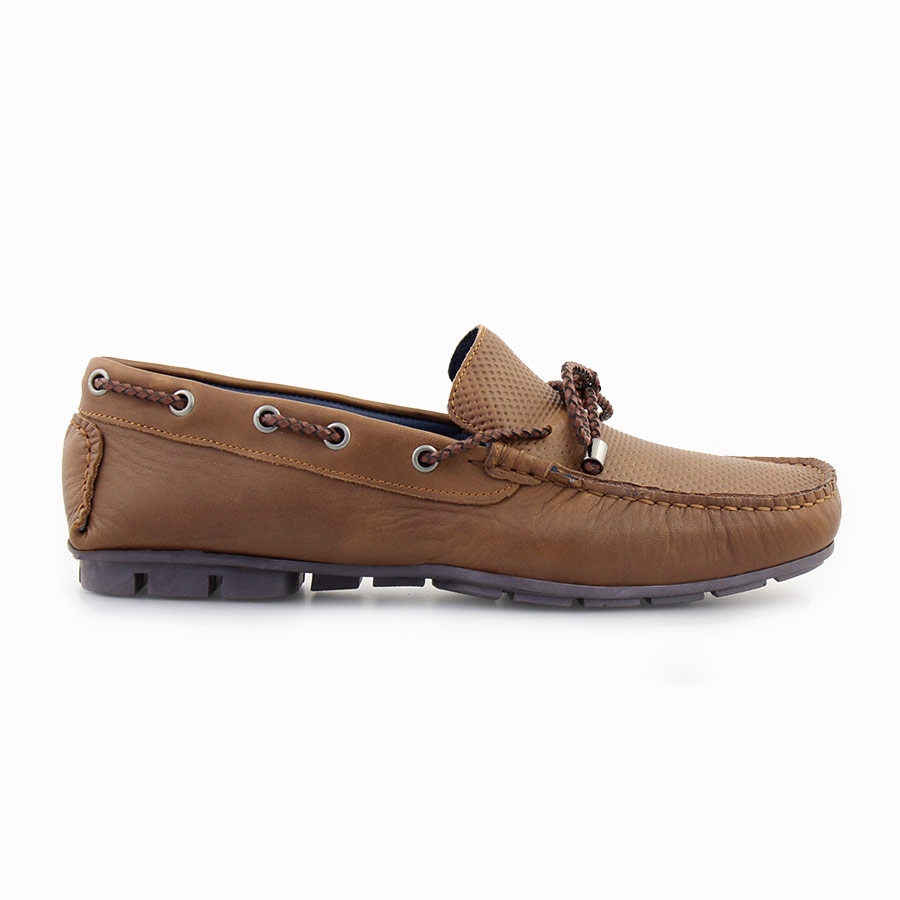 Ανδρικά δερμάτινα loafers με διακοσμητικά κορδόνια Ταμπά