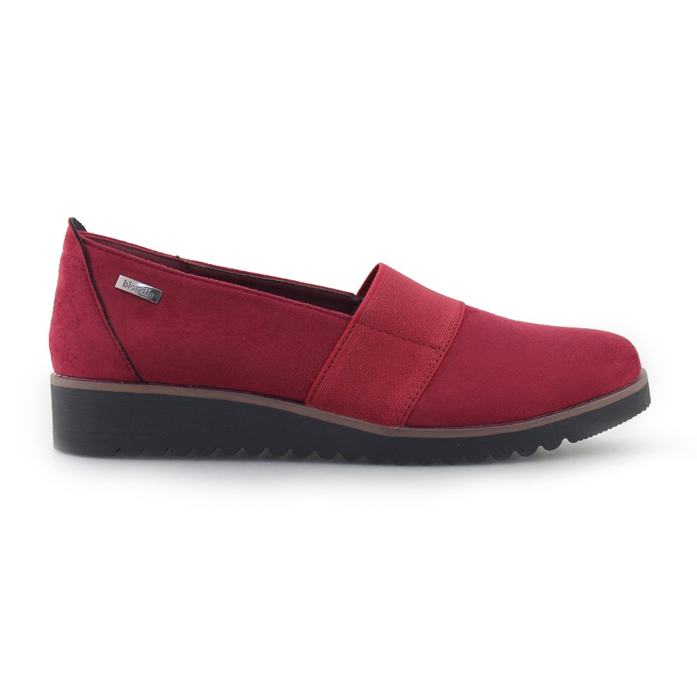Γυναικεία loafers σε απλή γραμμή Μπορντώ