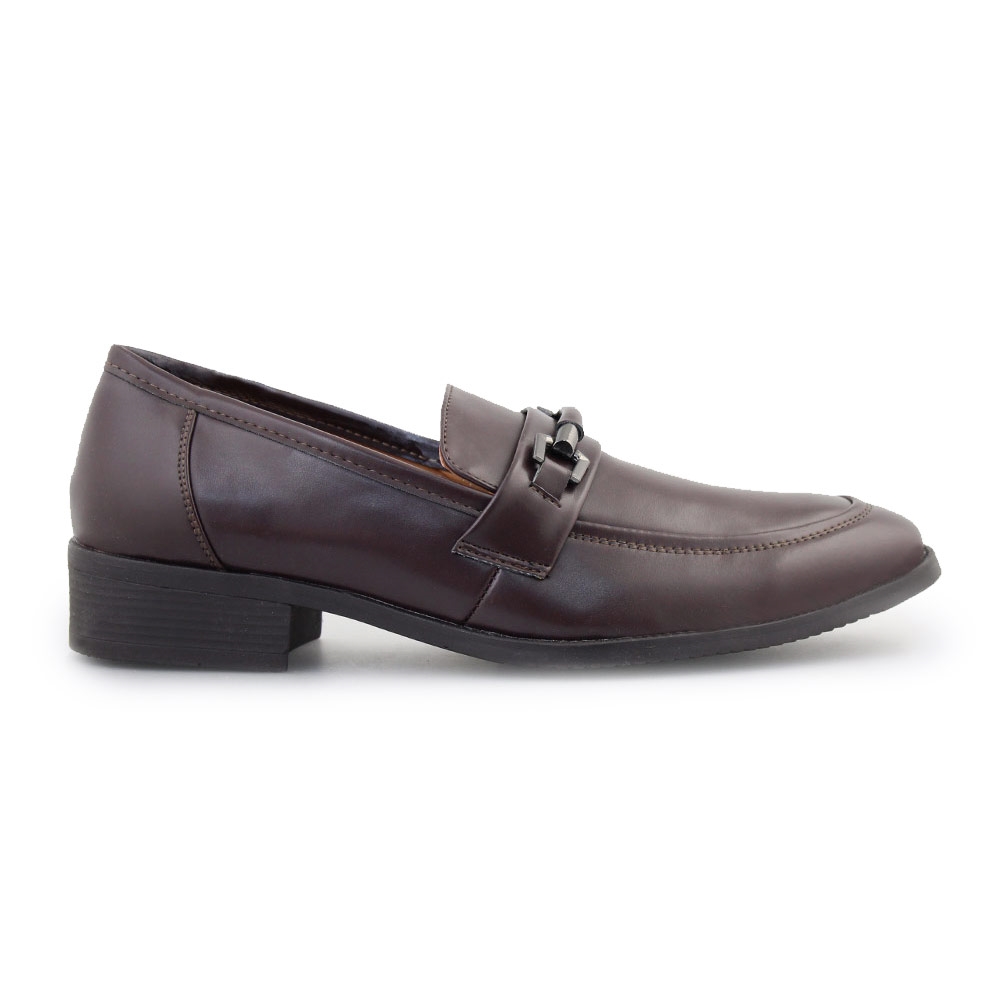 Ανδρικά loafers με μεταλλική αγκράφα Καφέ