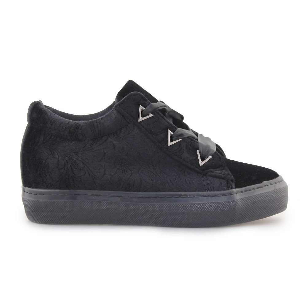 Γυναικεία sneakers με ανάγλυφο σχέδιο Μαύρο