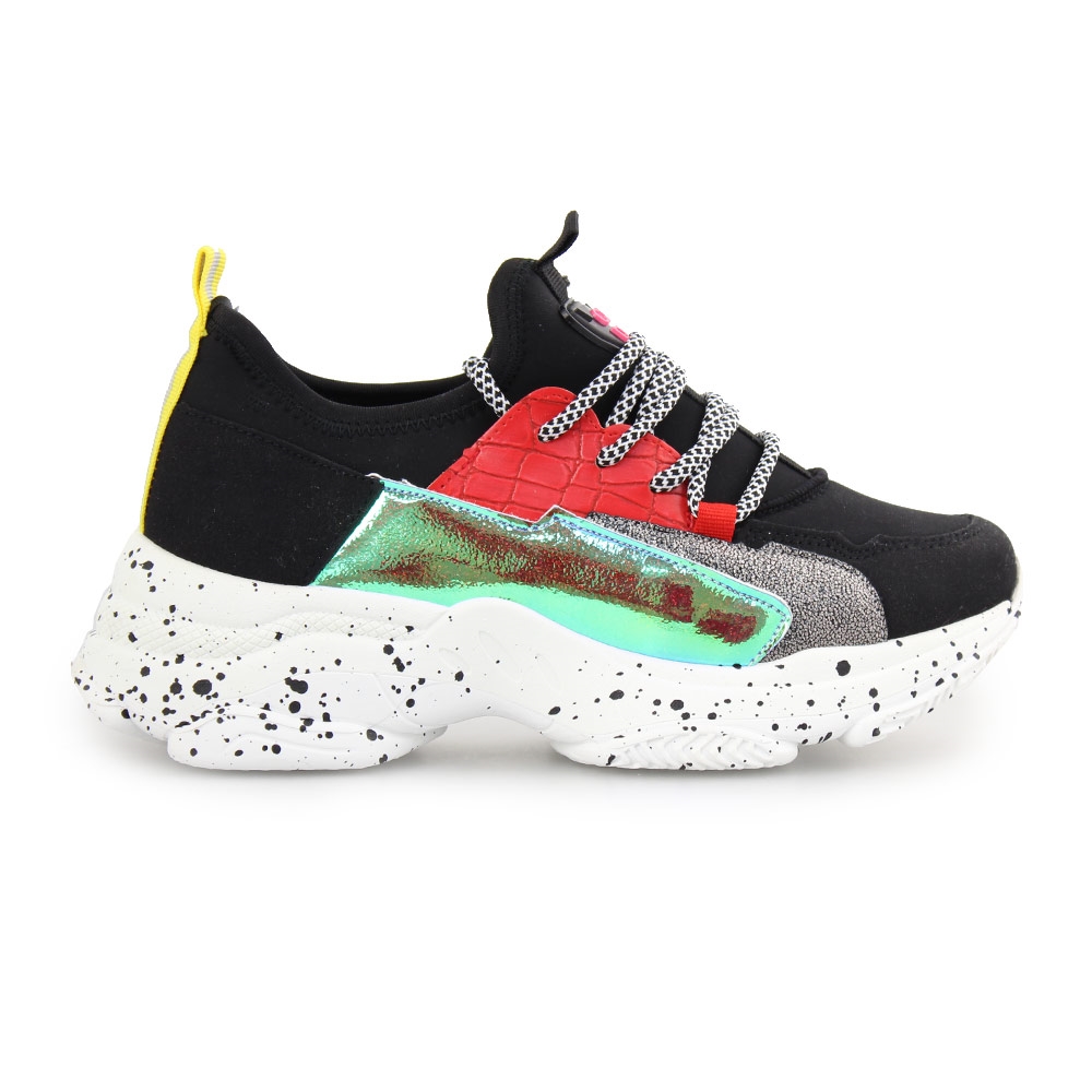 Γυναικεία sneakers με λεπτομέρειες Μαύρο