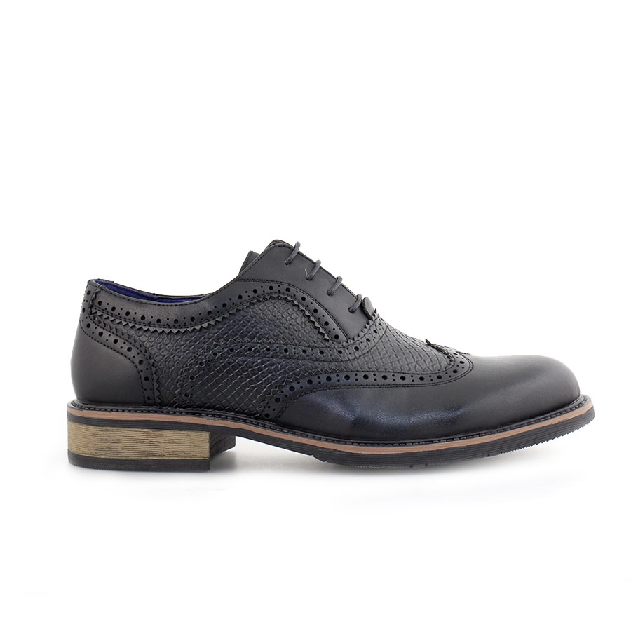 Ανδρικά loafers με ανάγλυφη λεπτομέρεια Μαύρο