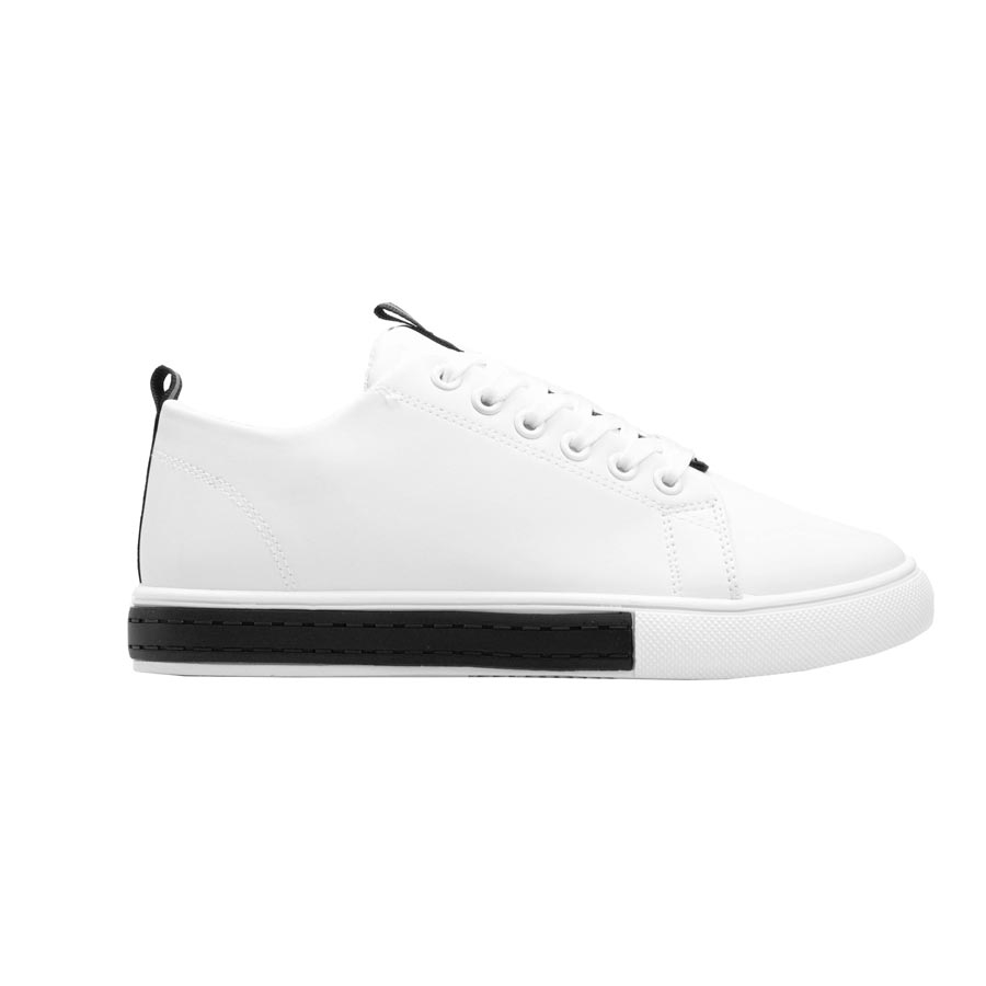 Γυναικεία sneakers με λεπτομέρεια στη σόλα Λευκό/Μαύρο
