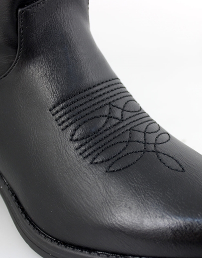 Εικόνα της Μονόχρωμα cowboy μποτάκια χαμηλά με κρόσσια Μαύρο