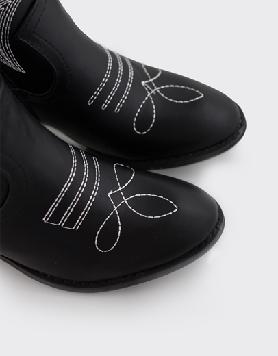 Εικόνα της Cowboy χαμηλά μποτάκια με κεντητό σχέδιο Μαύρο