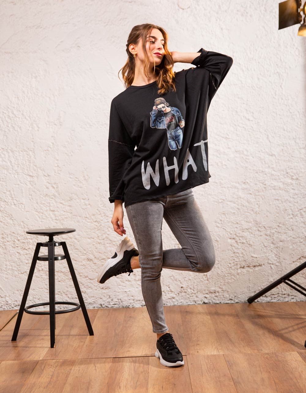 Εικόνα από Γυναικεία μπλούζα με τύπωμα Μαύρο