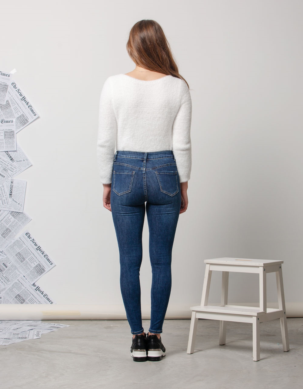 Εικόνα από Ψηλόμεσο skinny παντελόνι τζιν με σκισίματα Τζιν