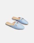 Εικόνα από Γυναικεία mules flat με μεταλλική αγκράφα Σιέλ