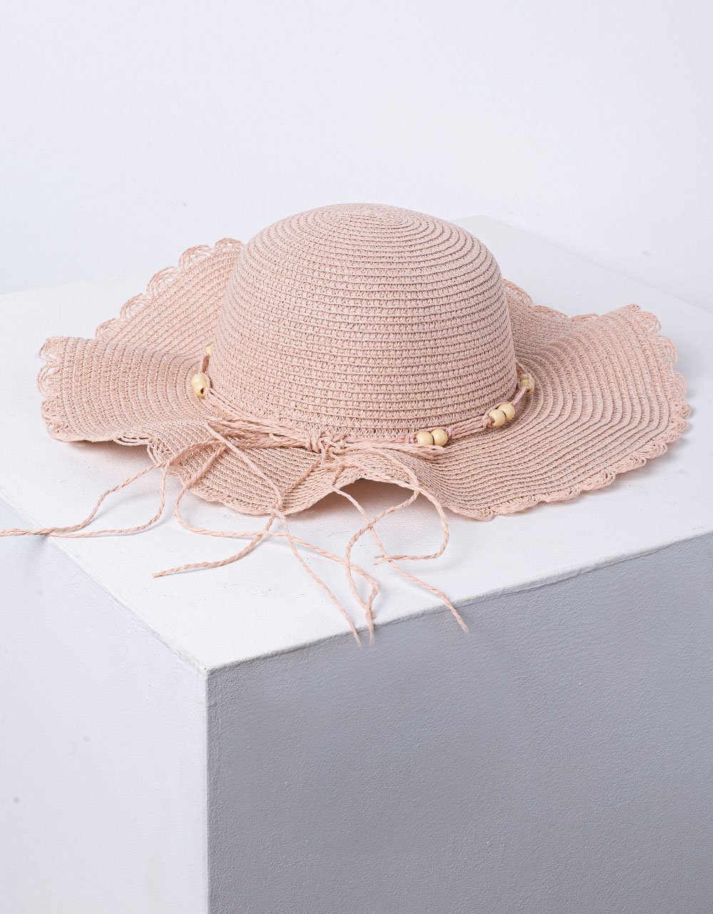 Εικόνα από Γυναικεία καπέλα με διακοσμητικά Ροζ