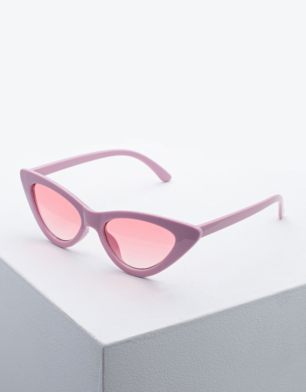 Εικόνα από Γυναικεία γυαλιά ηλίου σε σχήμα πεταλούδας Ροζ