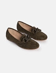 Εικόνα από Loafers suede με μεταλλικούς κρίκους Χακί