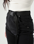 Εικόνα από Ψηλόμεσο παντελόνι mom's fit με ζώνη Μαύρο