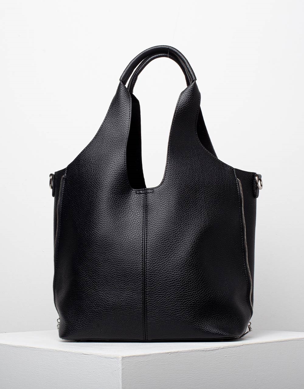 Εικόνα από Γυναικεία τσάντα με διακοσμητικά φερμουάρ Μαύρο