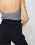 Εικόνα από Γυναικεία μπλούζα με ανοιχτή πλάτη Γκρι