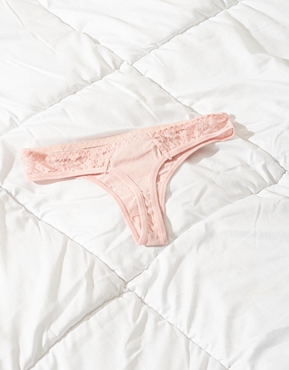 Εικόνα της Γυναικεία στρινγκ βαμβακερά με δαντέλα Ροζ