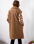 Εικόνα από Γυναικείo παλτό αμάνικο από οικολογική γούνα teddy Μπεζ