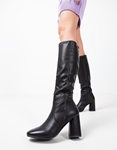 Εικόνα από Γυναικείες μπότες ψηλοτάκουνες με φερμουάρ Μαύρο