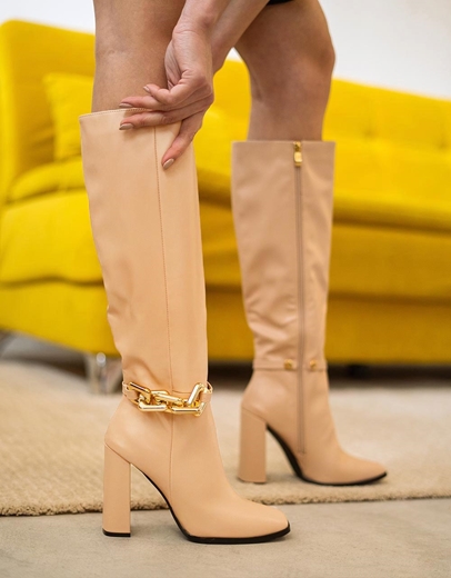 Εικόνα της Μπότες σε καρέ γραμμή με αποσπώμενη αλυσίδα Nude