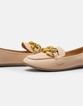 Εικόνα από Γυναικεία loafers με χρυσούς κρίκους Nude