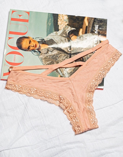 Εικόνα της Γυναικείο brazil με σχέδιo Nude