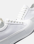 Εικόνα από Γυναικεία υφασμάτινα sneakers με διπλή σόλα Λευκό