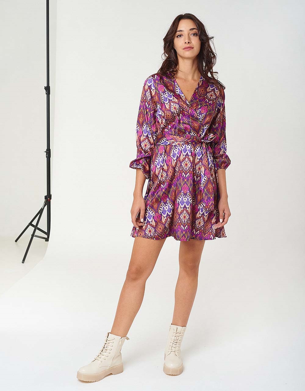 Εικόνα από Γυναικείο φόρεμα floral multi color print Μωβ