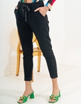 Εικόνα από Παντελόνι ελαστικό με λάστιχο στη μέση Μαύρο