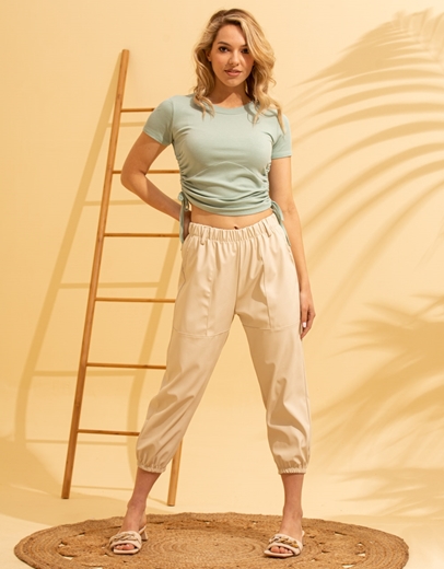 Εικόνα της Basic top με σούρες στο πλάι Πράσινο