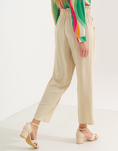 Εικόνα της Plus size παντελόνι με λάστιχο στη μέση Μπεζ