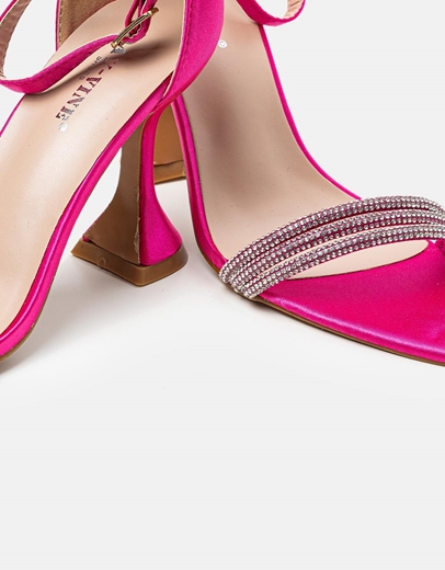 Εικόνα της Γυναικεία πέδιλα με μπαρέτα και στρας Ροζ