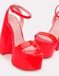 Εικόνα από Πέδιλα λουστρίνι με ψηλό τακούνι και φιάπα Κόκκινο