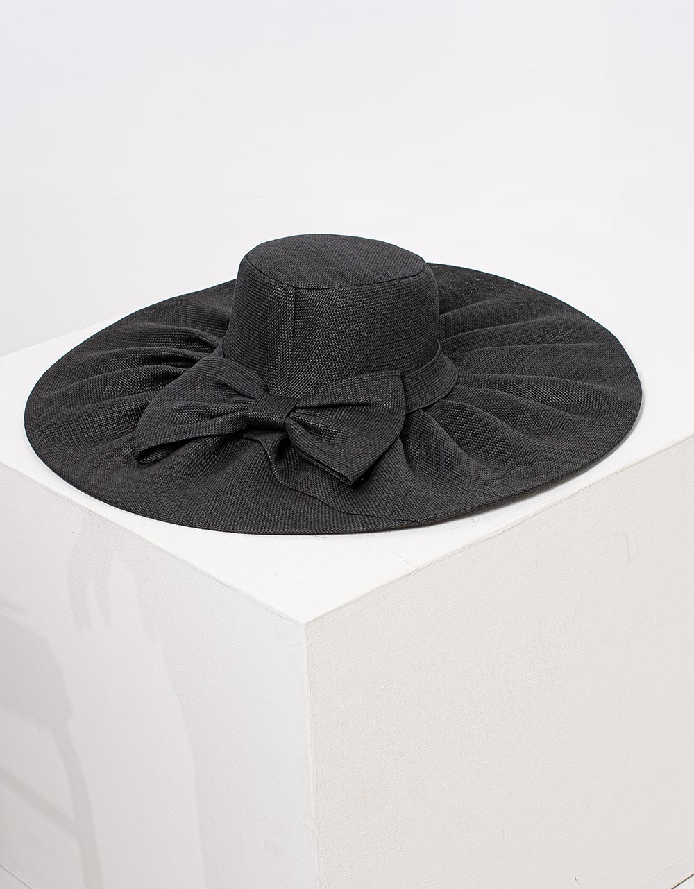 Εικόνα από Γυναικεία καπέλα με φιόγκο Μαύρο