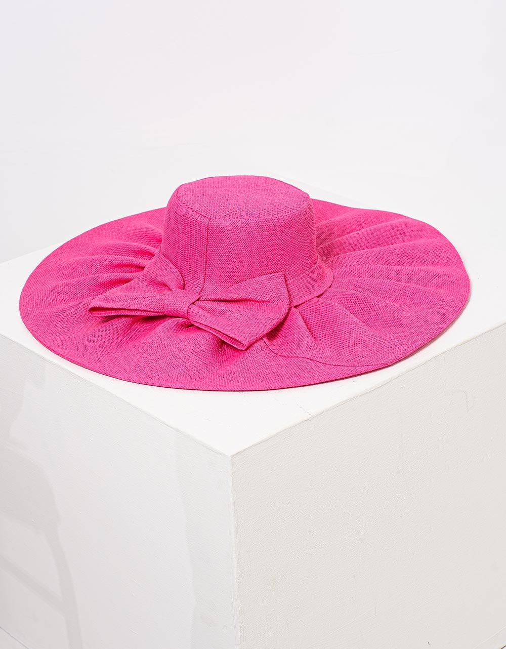 Εικόνα από Γυναικεία καπέλα με φιόγκο Φούξια