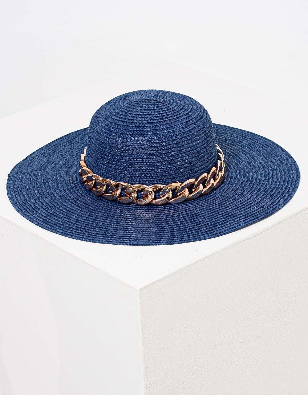 Εικόνα από Γυναικεία καπέλα με χρυσή αλυσίδα περιμετρικά Μπλε