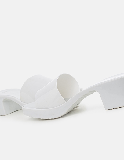 Εικόνα της Γυναικεία μονόχρωμα mules Λευκό
