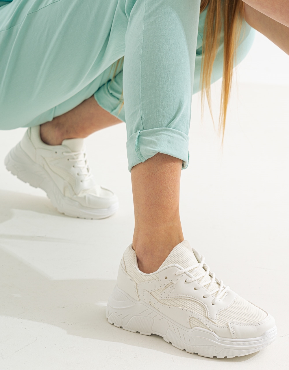 Εικόνα από Γυναικεία sneakers με δίπατη σόλα Λευκό