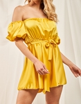 Εικόνα από Ολόσωμο σορτς σατέν off shoulder Κίτρινο