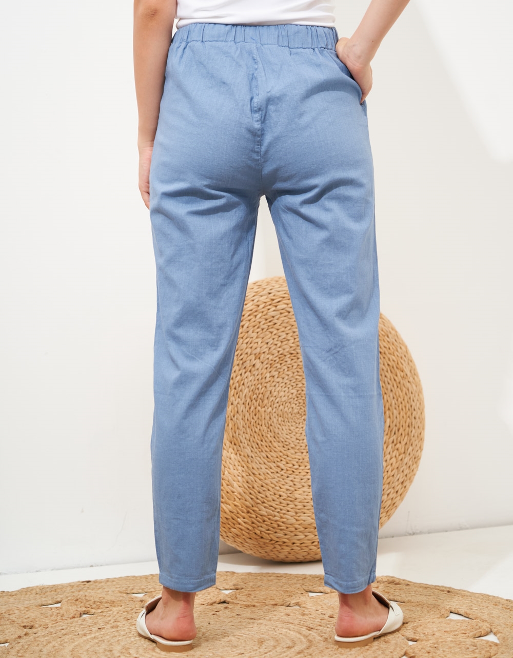 Εικόνα από Βαμβακερό μονόχρωμο παντελόνι με λάστιχο Μπλε