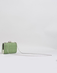 Εικόνα από Ψάθινο τσαντάκι clutch με εντυπωσιακό μεταλλικό κούμπωμα Πράσινο