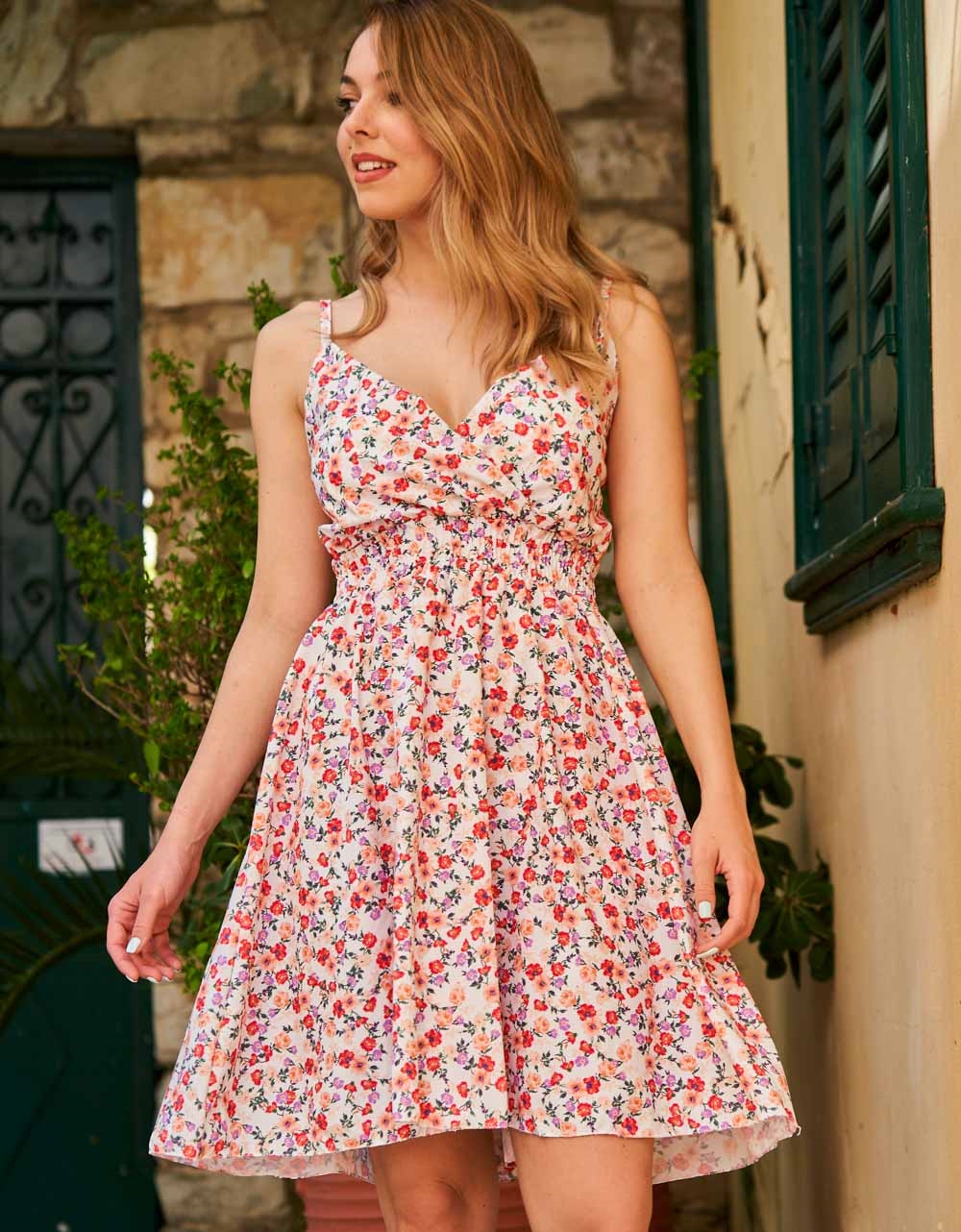 Εικόνα από Αμπίρ μίνι φόρεμα σε floral μοτίβο Λευκό