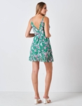 Εικόνα από Floral mini κρουαζέ φόρεμα με βολάν και ζώνη Πράσινο