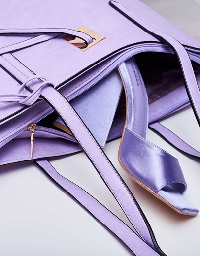 Εικόνα της Mules σατέν με τριγωνικό τακούνι Μωβ