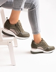 Εικόνα από Γυναικεία sneakers σε συνδυασμούς υλικών Πράσινο