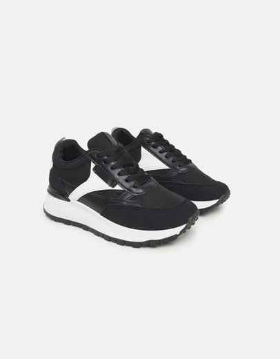 Εικόνα της Sneakers με διπλή σόλα και συνδυασμό υλικών Μαύρο