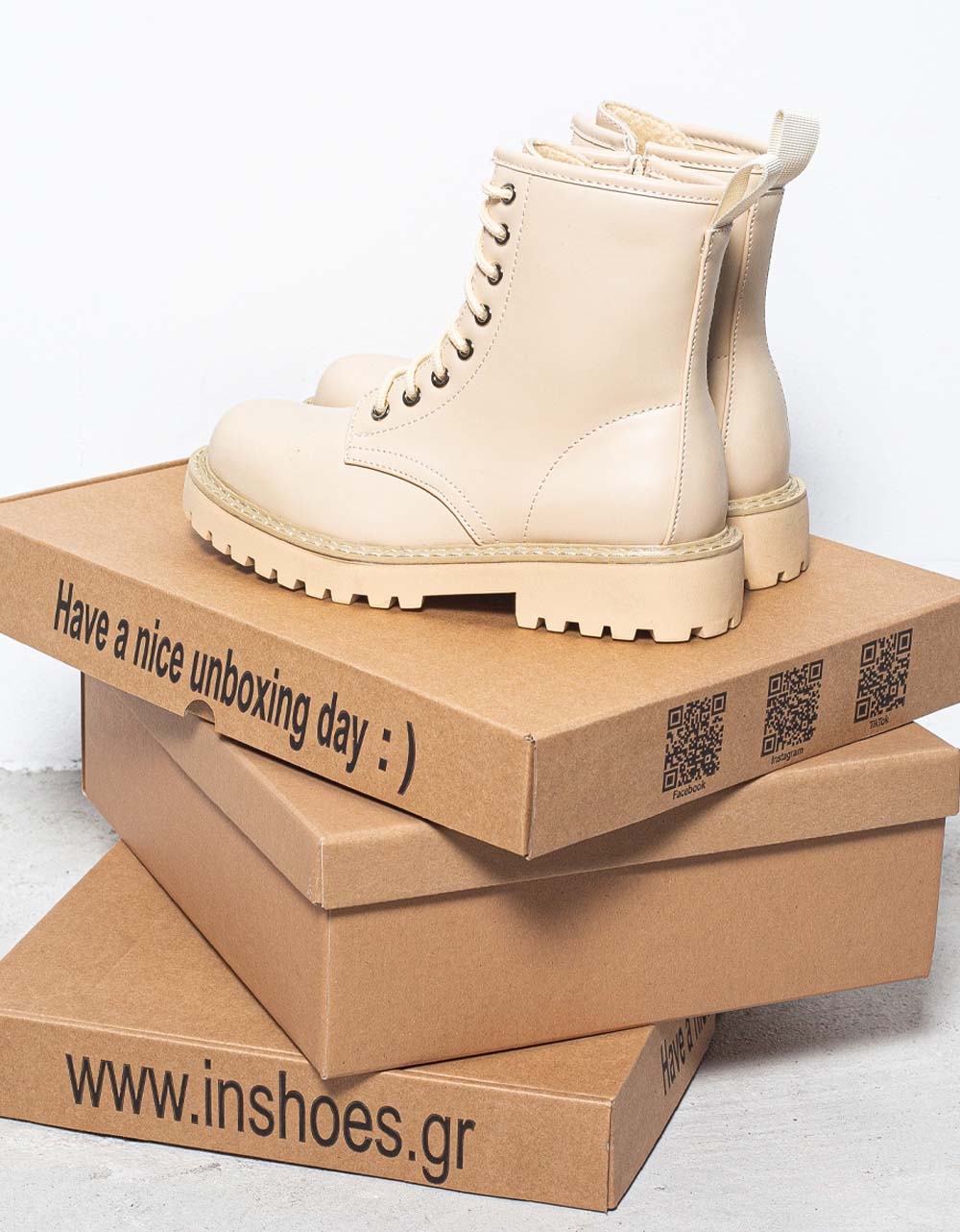 Εικόνα από Αρβυλάκια με κορδόνια και διπλή ραφή στην σόλα Μπεζ