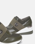 Εικόνα από Γυναικεία sneakers με διπλό υλικό και μεταλλική λεπτομέρεια Πράσινο